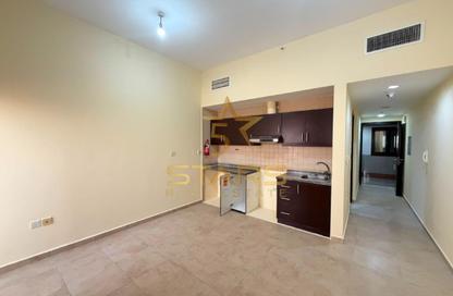 Apartment - Studio - 1 Bathroom for rent in Silicon Gates 1 - Silicon Gates - Dubai Silicon Oasis - Dubai