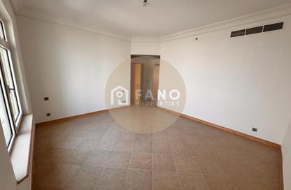 Apartment - 2 Bedrooms - 3 Bathrooms for rent in Al Hamri - Shoreline Apartments - Palm Jumeirah - Dubai