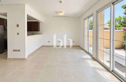 Townhouse - 2 - 2 for rent in District 4 - Jumeirah Park - Dubai