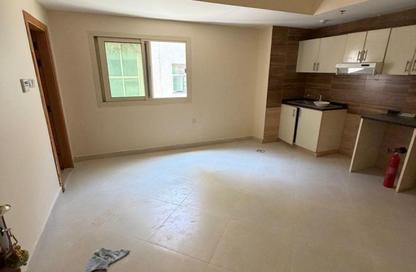 Apartment - Studio - 1 Bathroom for rent in Al Khan Lagoon Tower - Al Khan Lagoon - Al Khan - Sharjah