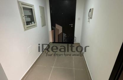 Apartment - 3 - 4 for rent in Tower 1 - Al Reef Downtown - Al Reef - Abu Dhabi