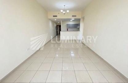 Apartment - 1 - 1 for rent in Mazaya 25 - Queue Point - Liwan - Dubai
