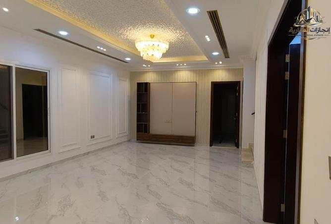 77364705 - Property Image 3