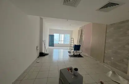 Apartment - 3 Bedrooms - 4 Bathrooms for rent in New Al Taawun Road - Al Taawun - Sharjah