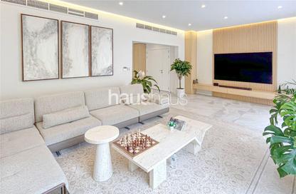 Villa - 4 Bedrooms - 5 Bathrooms for rent in Meadows 9 - Meadows - Dubai