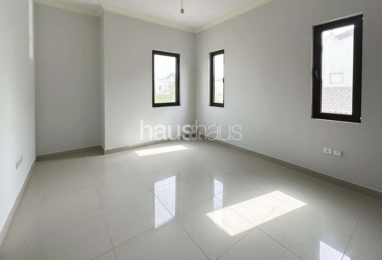 Type 1 | High Ceilings | Vacant Now photo 14