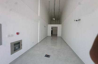 Shop - Studio - 3 for rent in Al Helio Downtown - Al Helio - Ajman