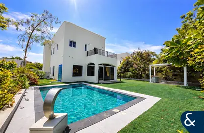 Villa - 5 Bedrooms - 5 Bathrooms for rent in Meadows 1 - Meadows - Dubai