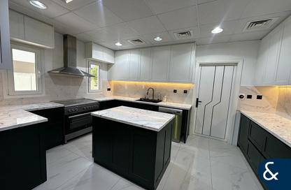 Villa - 5 Bedrooms - 5 Bathrooms for rent in Meadows 1 - Meadows - Dubai