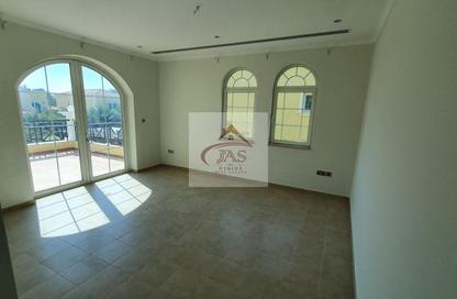 Villa - 4 Bedrooms - 5 Bathrooms for rent in District 4 - Jumeirah Park - Dubai Villa - 4 Bedrooms - 5 Bathrooms for rent in District 4 - Jumeirah Park - Dubai
