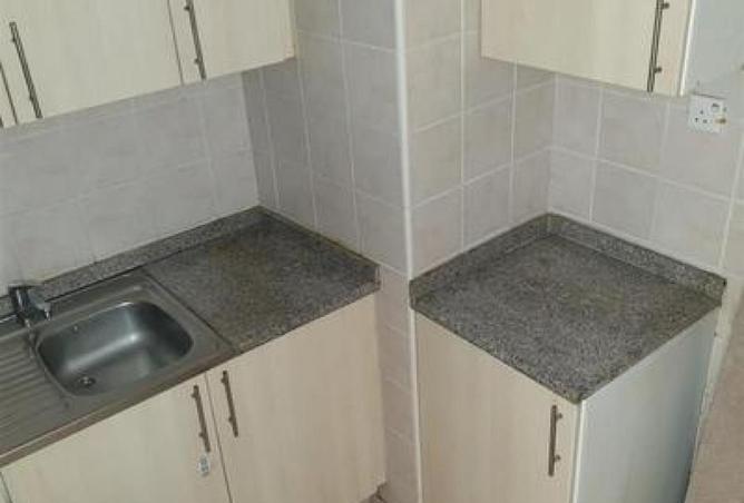 98704031 - Property Image 3