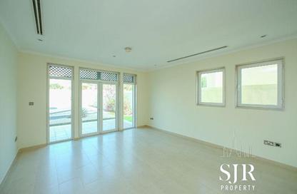 Villa - 3 Bedrooms - 4 Bathrooms for rent in District 5 - Jumeirah Park - Dubai Villa - 3 Bedrooms - 4 Bathrooms for rent in District 5 - Jumeirah Park - Dubai
