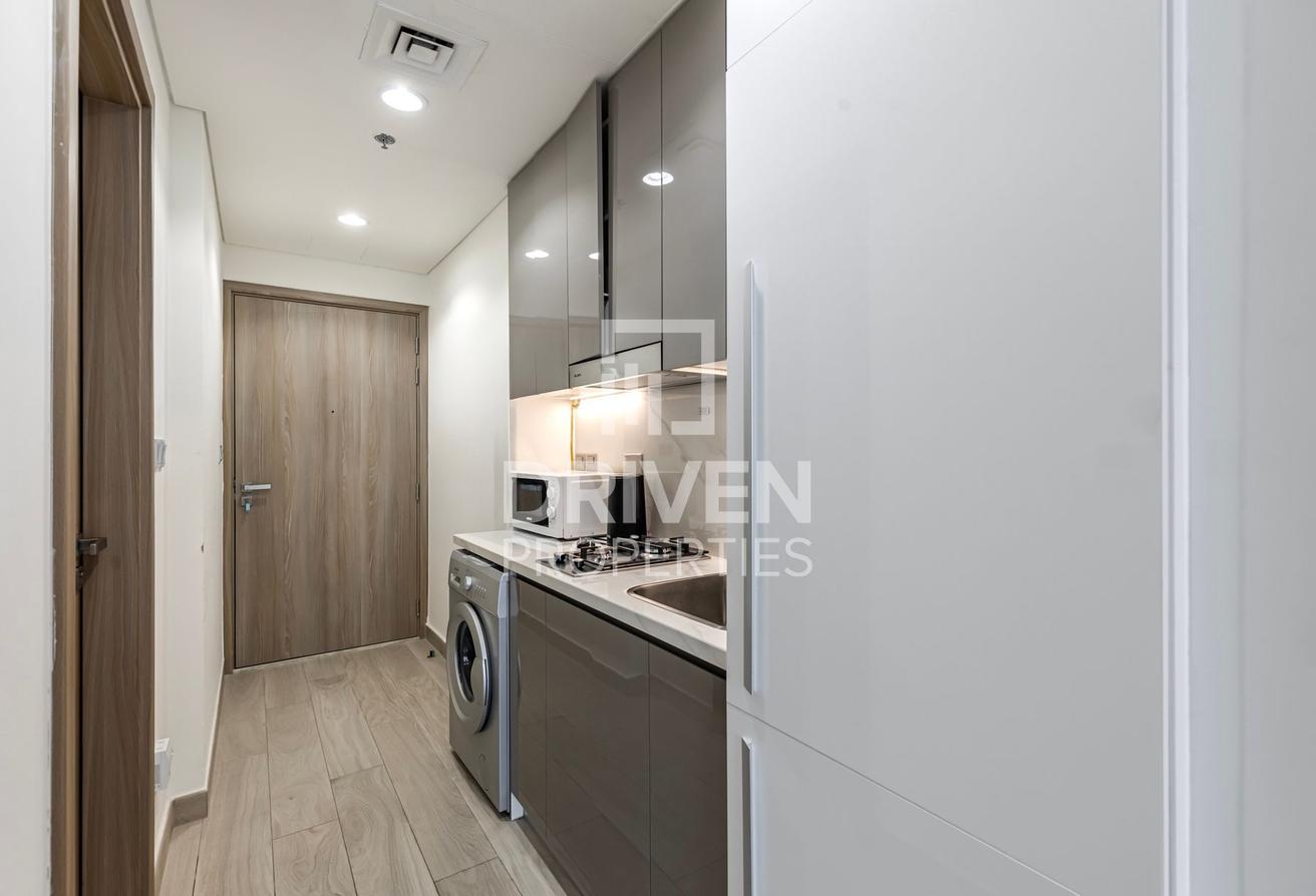 Ready to Move in | Furnished | Pool View photo 10