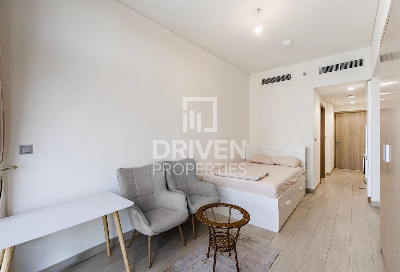 Ready to Move in | Furnished | Pool View photo 5