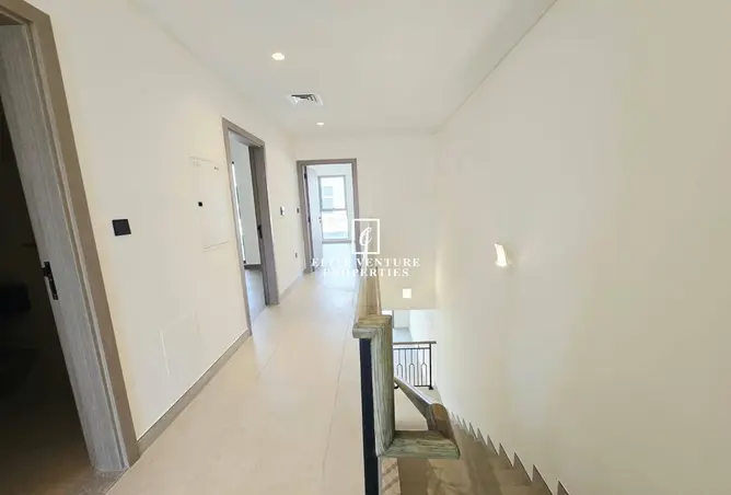 71111723 - Property Image 2