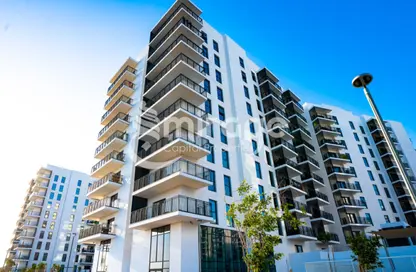 Apartment - 3 Bedrooms - 3 Bathrooms for sale in Waters Edge - Yas Island - Abu Dhabi