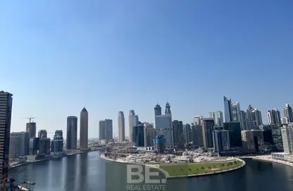 شقة - 2 غرف نوم - 2 حمامات للايجار في بريفه باي داماك (ايه) - داماك مايسون برايف - الخليج التجاري - دبي