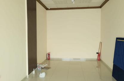Shop - Studio for rent in Al Jurf 2 - Al Jurf - Ajman Downtown - Ajman