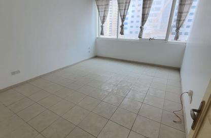 Apartment - 2 Bedrooms - 2 Bathrooms for rent in New Al Taawun Road - Al Taawun - Sharjah