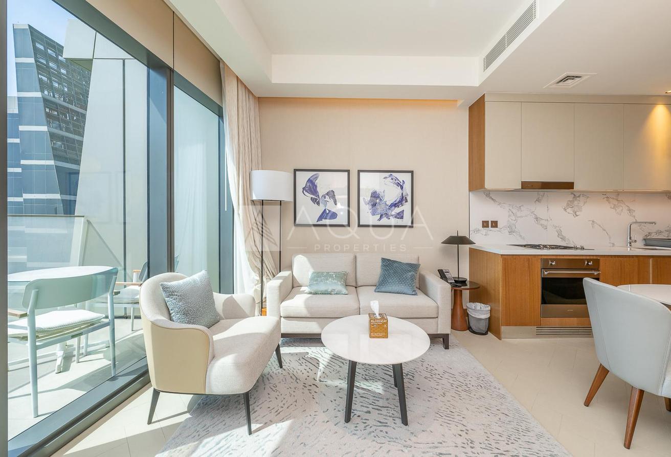 High Floor | Sea and City View | Unique Layout photo 3
