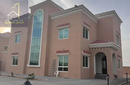 Villa - 4 Bedrooms - 5 Bathrooms for sale in Al Jurainah 1 - Al Jurainah - Sharjah