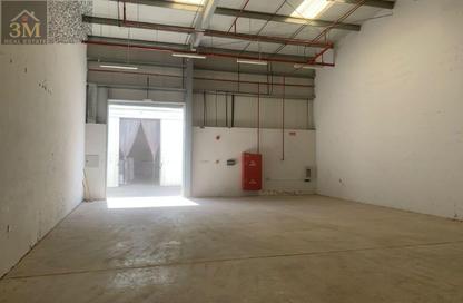 Warehouse - Studio - 1 Bathroom for rent in Umm Al Thuoob - Umm Al Quwain