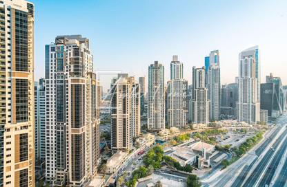 Apartment - 2 - 3 for rent in Paramount Tower Hotel  and  Residences - Business Bay - Dubai