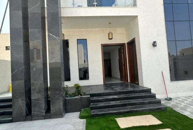 63663383 - Property Image 2