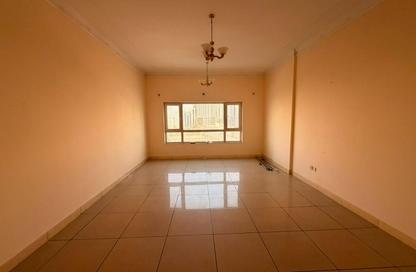 Apartment - 3 Bedrooms - 4 Bathrooms for rent in Al Dana Tower - Al Majaz 3 - Al Majaz - Sharjah