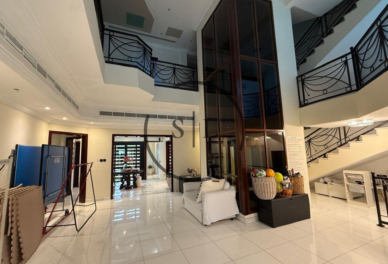 Private Lift and Pool | Luxury and Spacious Villa photo 2