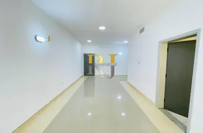 Apartment - Studio - 1 Bathroom for rent in Mankhool Building - Mankhool - Bur Dubai - Dubai