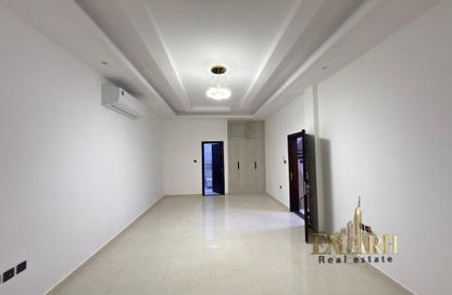 Villa - 4 Bedrooms - 6 Bathrooms for rent in Al Helio 2 - Al Helio - Ajman