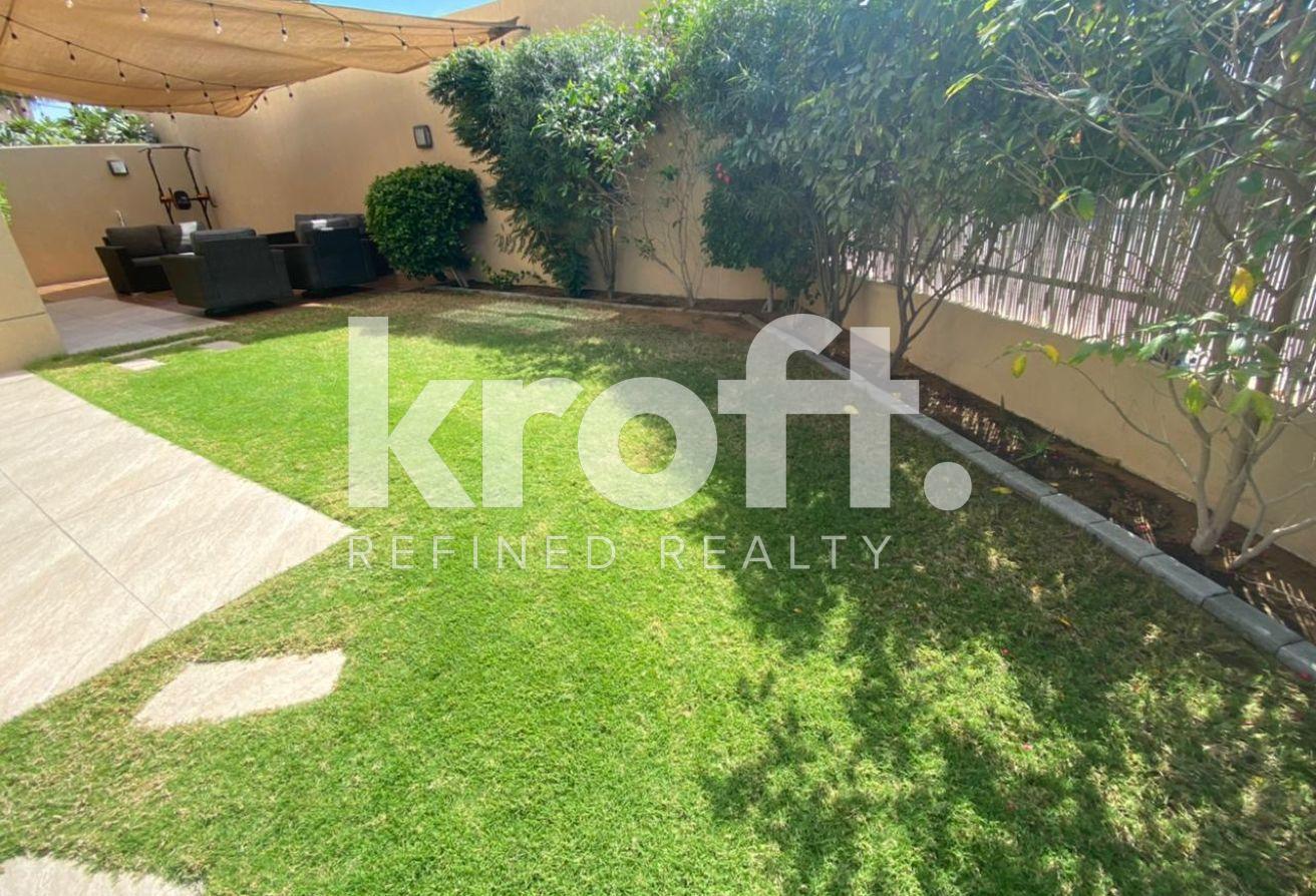 Corner Plot | Independent Villa | Private Garden photo 4