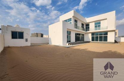 Villa - 4 - 6 for rent in Al Aweer 1 - Al Aweer - Dubai