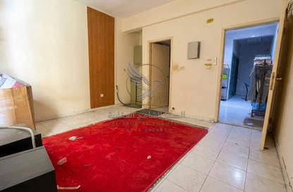 Apartment - Studio - 1 for rent in Bu Tina - Al Sharq - Sharjah
