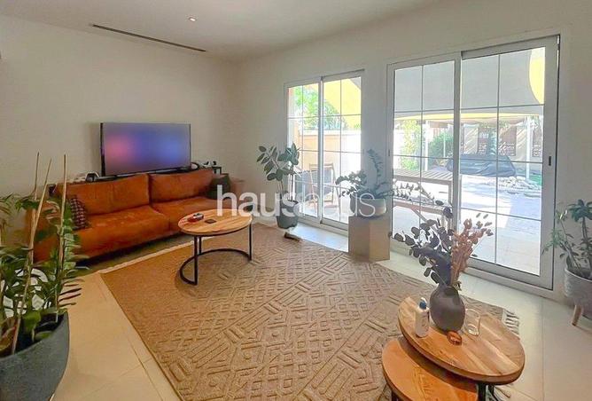 102002248 - Property Main Image