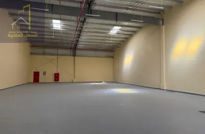 مستودع - استوديو - 2 حمامات للايجار في مدينة الإمارات الصناعية - الشارقة