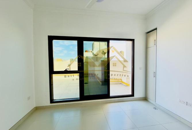 76597454 - Property Image 3