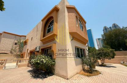Villa - 5 Bedrooms - 6 Bathrooms for rent in Al Satwa - Dubai