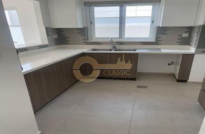 Townhouse - 4 - 3 for rent in Nice - Damac Lagoons - Dubai