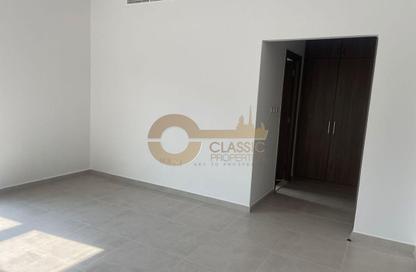 Townhouse - 4 - 3 for rent in Nice - Damac Lagoons - Dubai