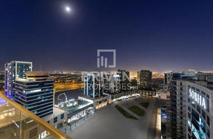 Apartment - Studio - 1 Bathroom for sale in SOL Bay - Business Bay - Dubai