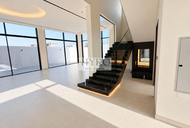 110982403 - Property Image 3