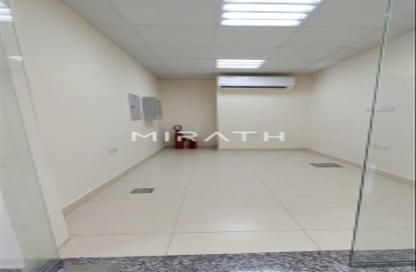 Shop - Studio - 1 for rent in Al Daghaya Street - Al Ras - Deira - Dubai