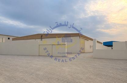 Warehouse - Studio - 6 Bathrooms for sale in Al Hayl - Fujairah