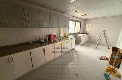 Apartment - 2 Bedrooms - 3 Bathrooms for rent in Silver Building - Hor Al Anz - Deira - Dubai