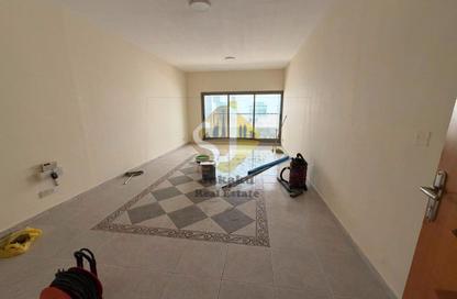 Apartment - 2 Bedrooms - 3 Bathrooms for rent in Silver Building - Hor Al Anz - Deira - Dubai Apartment - 2 Bedrooms - 3 Bathrooms for rent in Silver Building - Hor Al Anz - Deira - Dubai