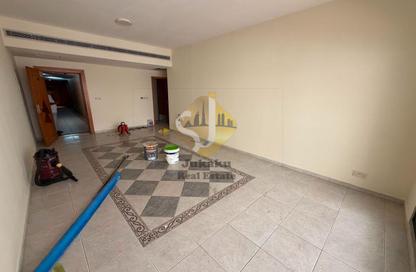 Apartment - 2 Bedrooms - 3 Bathrooms for rent in Silver Building - Hor Al Anz - Deira - Dubai