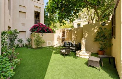 Apartment - 2 Bedrooms - 3 Bathrooms for sale in Yansoon 2 - Yansoon - Old Town - Downtown Dubai - Dubai