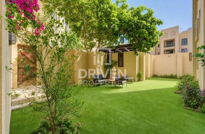 Apartment - 2 Bedrooms - 3 Bathrooms for sale in Yansoon 2 - Yansoon - Old Town - Downtown Dubai - Dubai